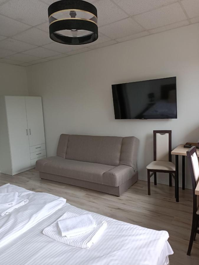 Zielone Wzgorze Hostel Wałbrzych Kültér fotó
